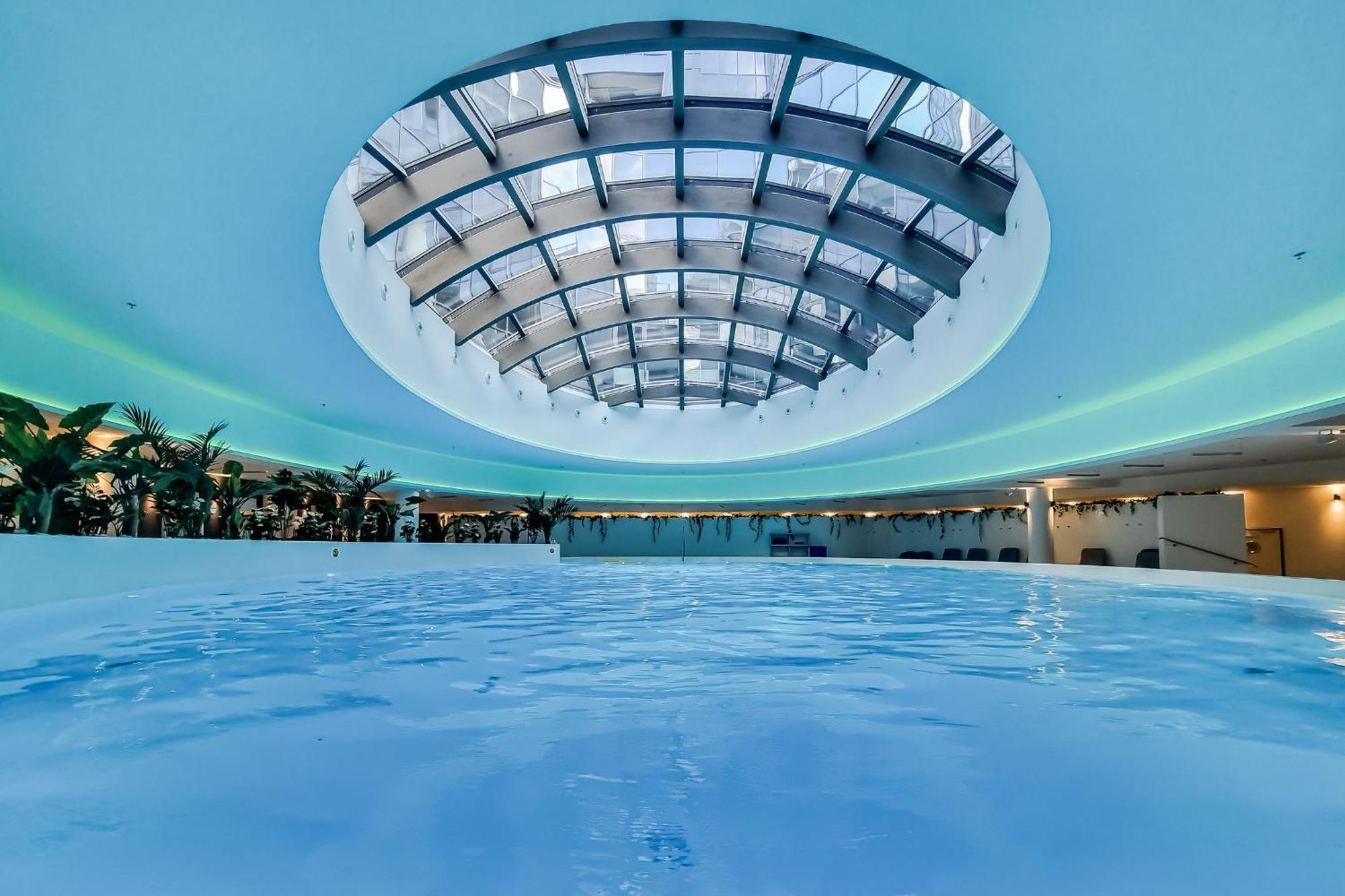 Hanza Tower No. 701 - Swimming Pool, Jacuzzi, Terrace Apartament *